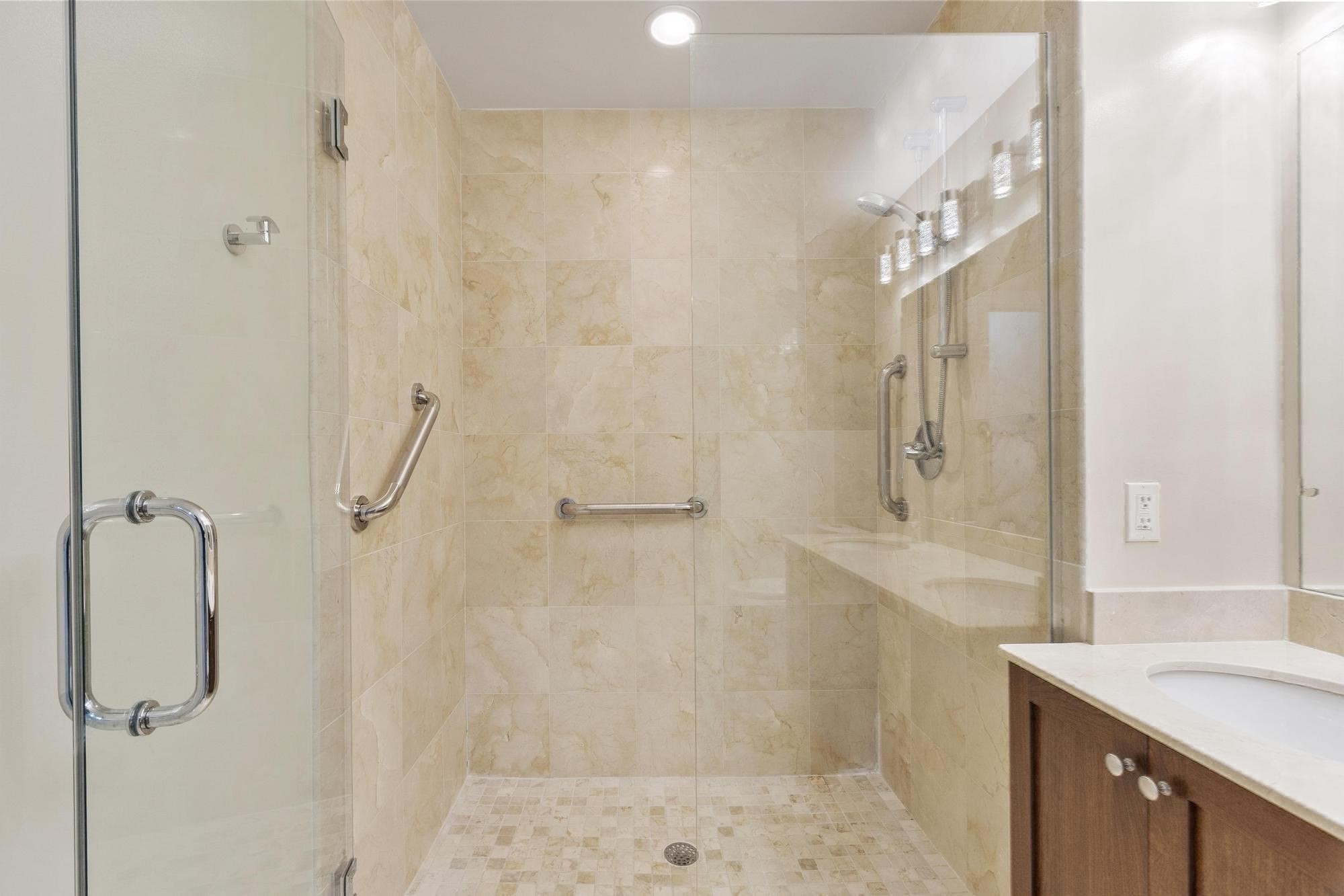 321 Hammond Pond Pkwy # 103