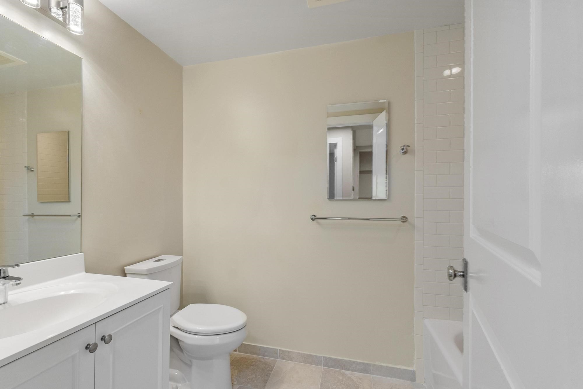 321 Hammond Pond Pkwy # 103