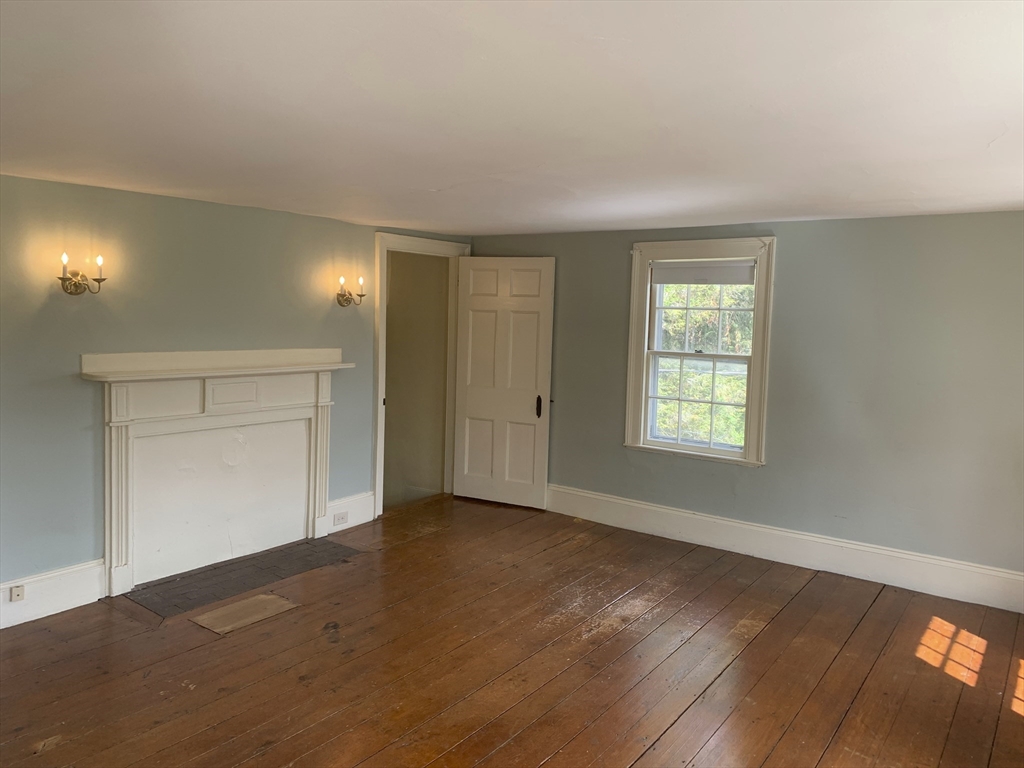 663 Lexington Rd