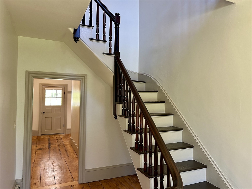 831 Lexington Rd