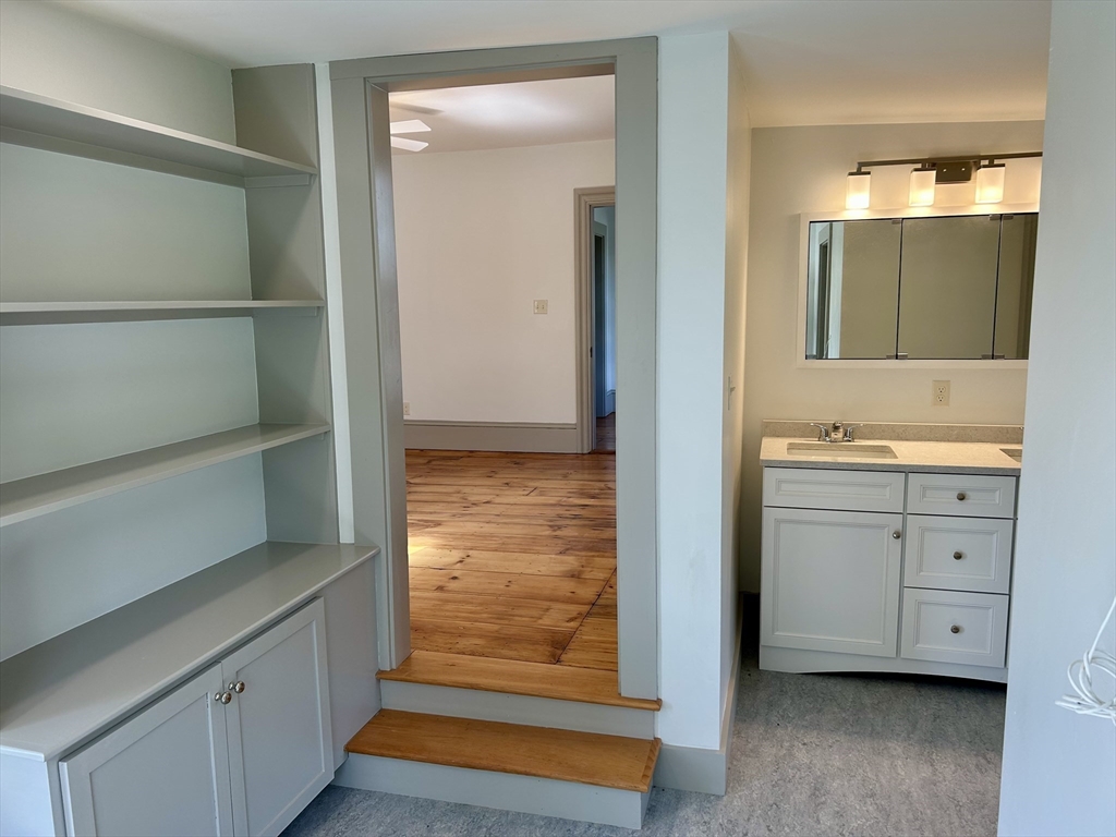 831 Lexington Rd