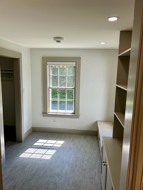 831 Lexington Rd