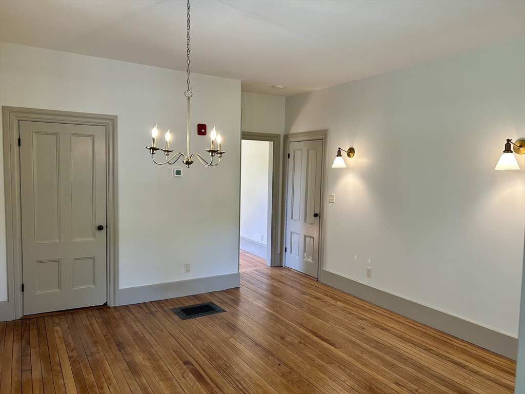 831 Lexington Rd