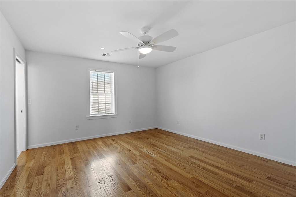 27 Mill St # D