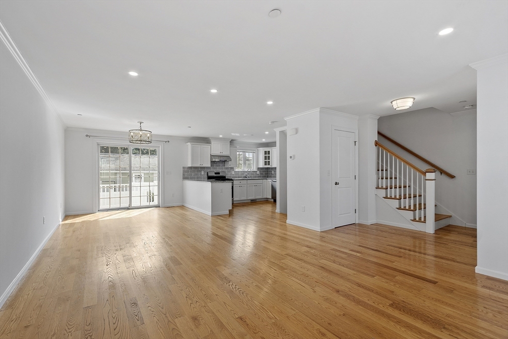 27 Mill St # D