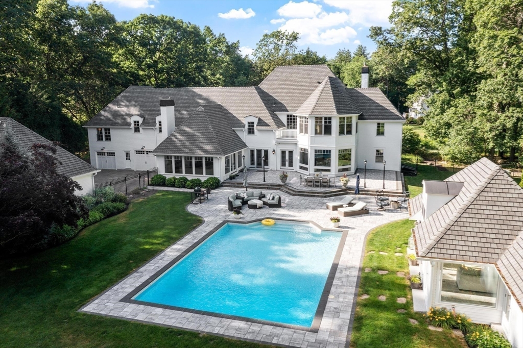 15 Blandford Dr