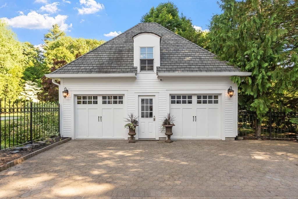 15 Blandford Dr