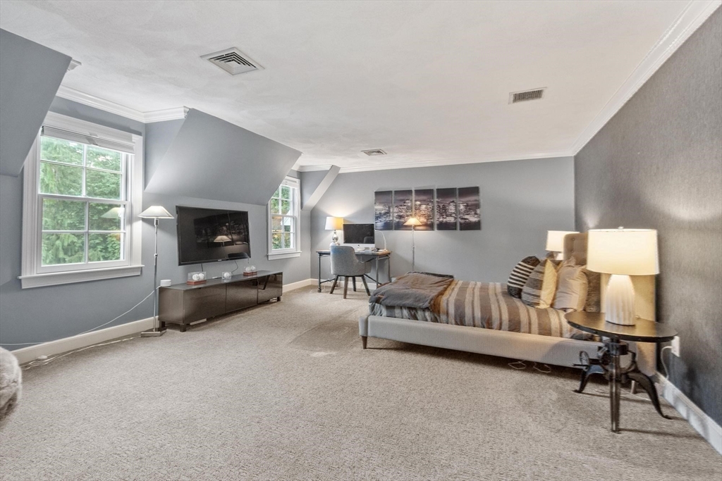 15 Blandford Dr