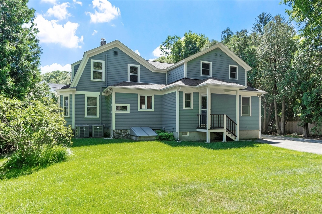 132 Cottage Street