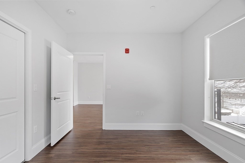 205 Maverick St # 201