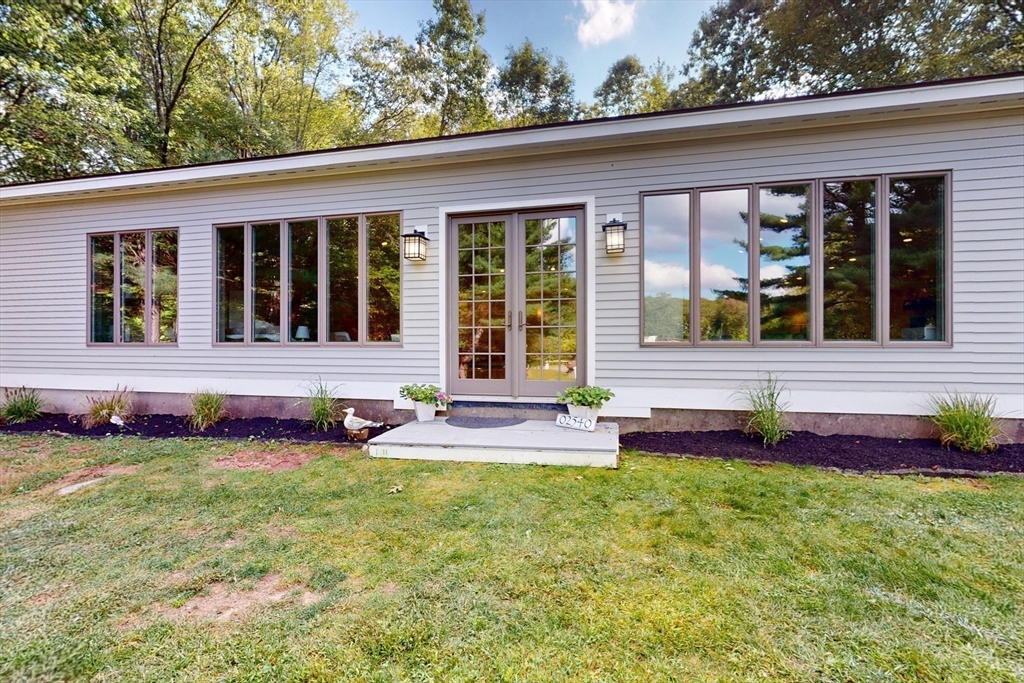 22 Old Cambridge Turnpike