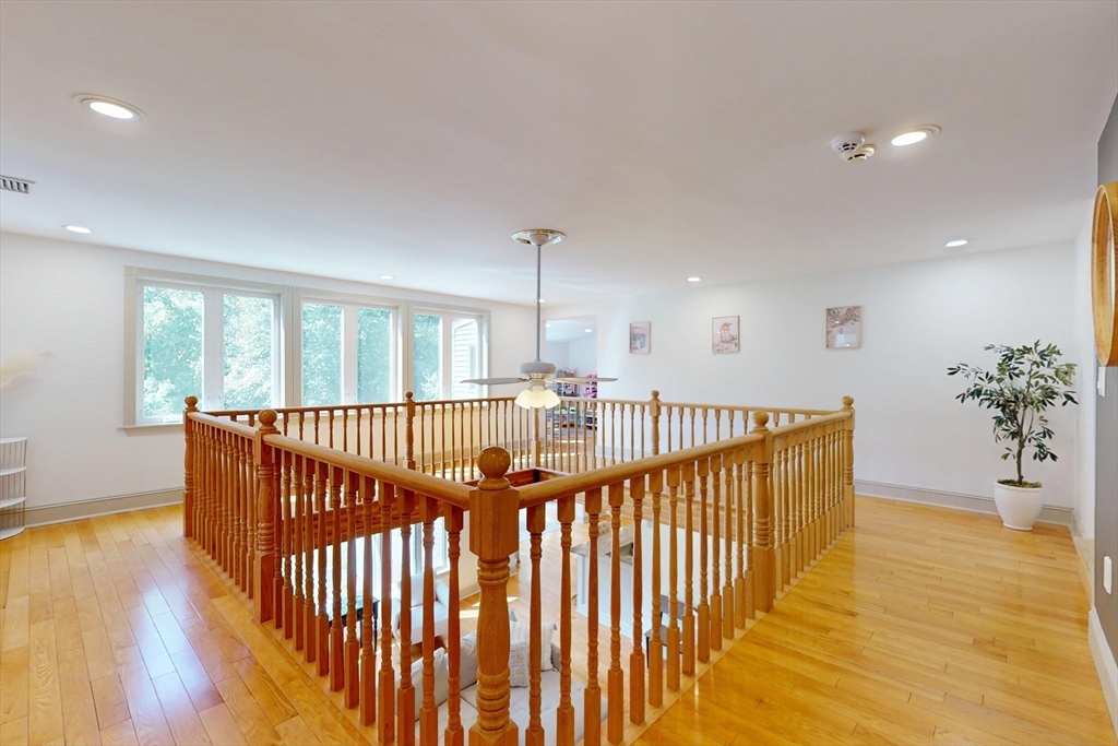 22 Old Cambridge Turnpike