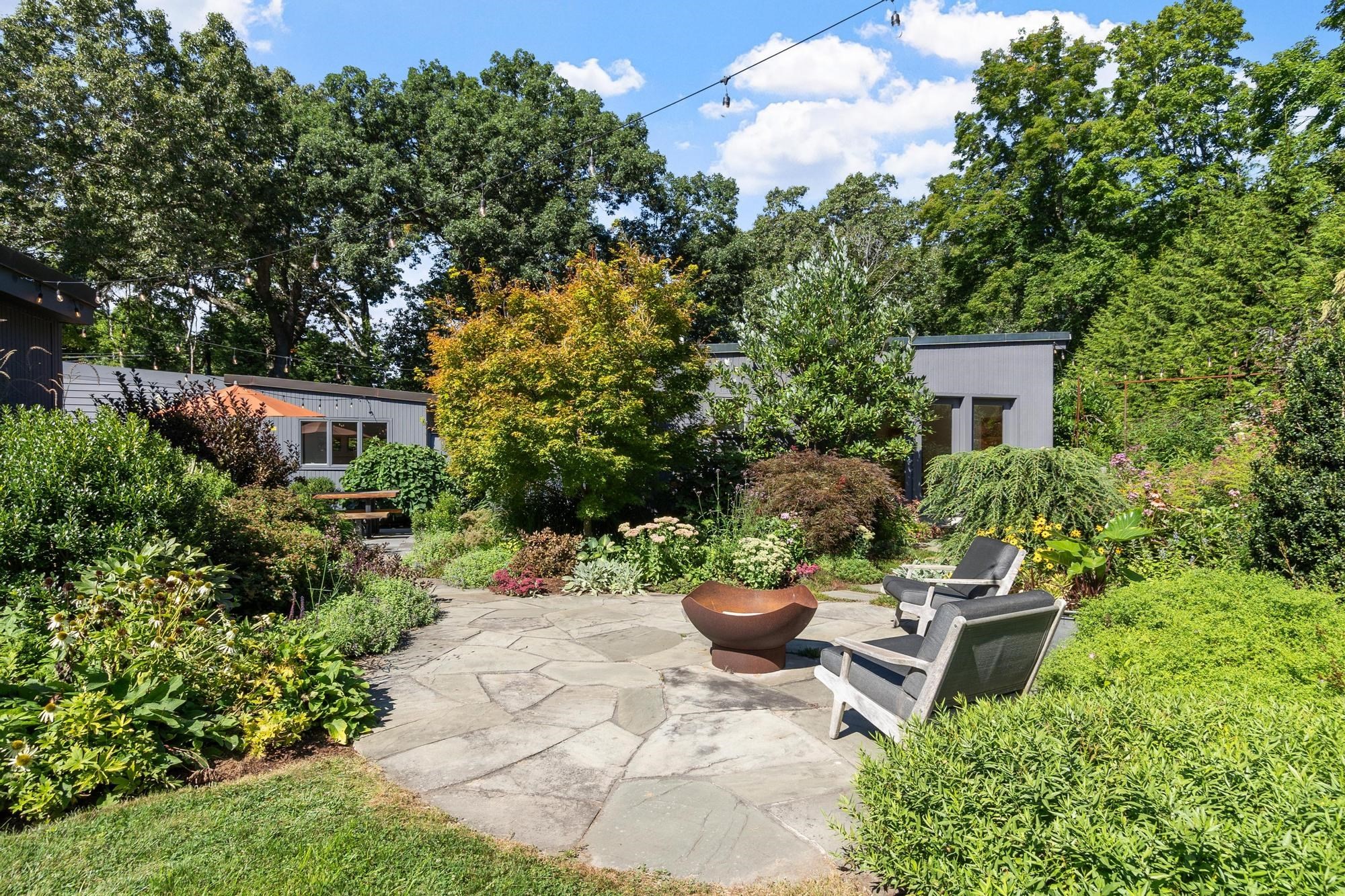 240 Concord Rd