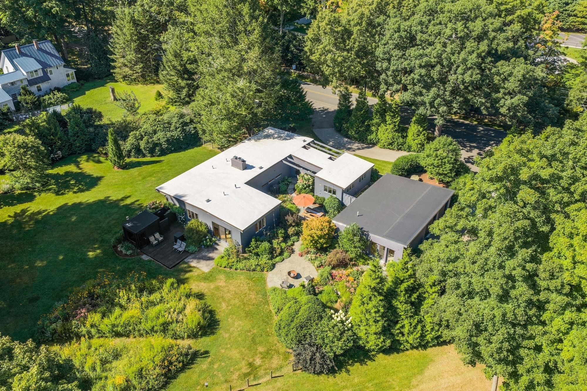240 Concord Rd