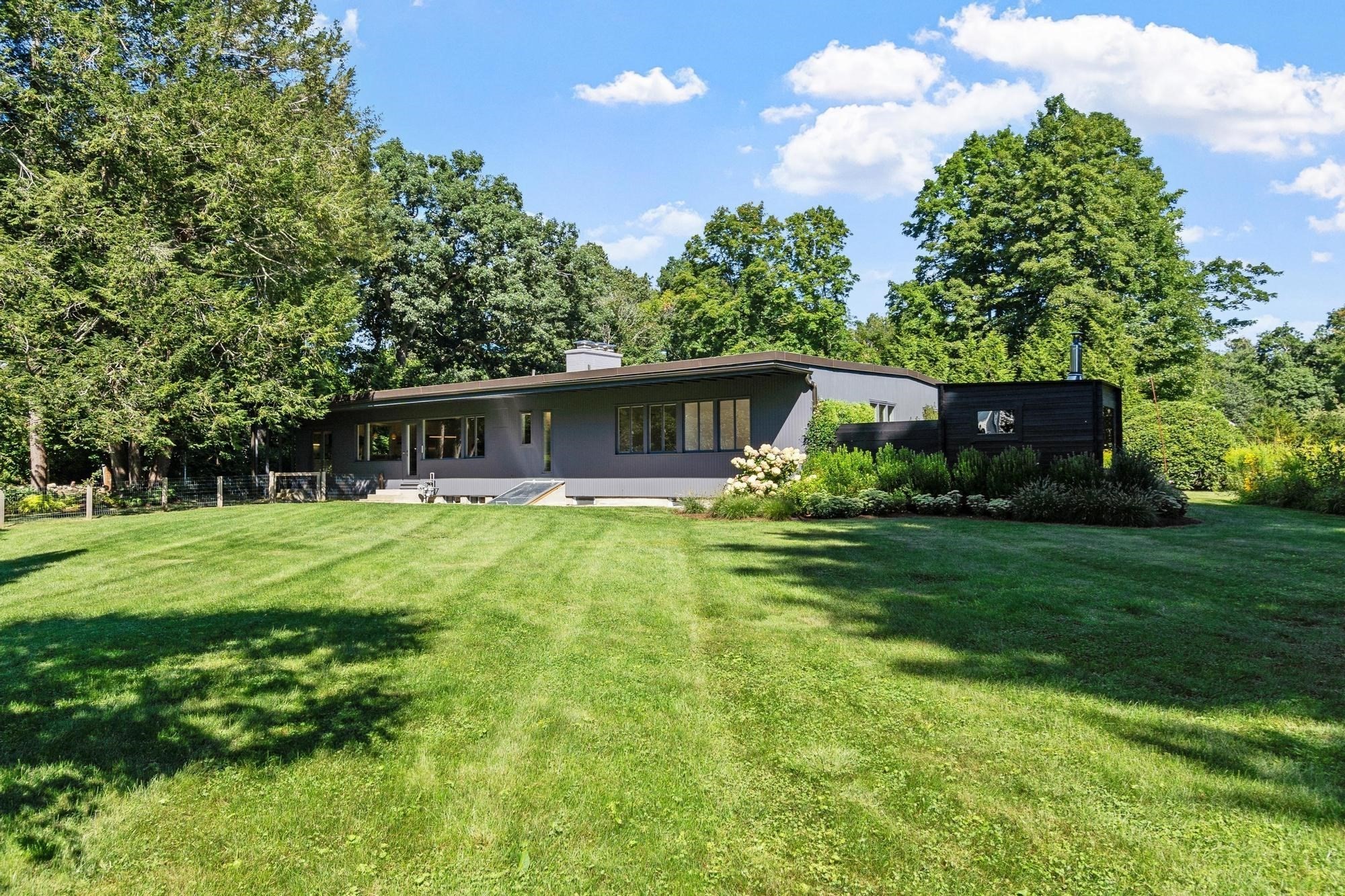 240 Concord Rd