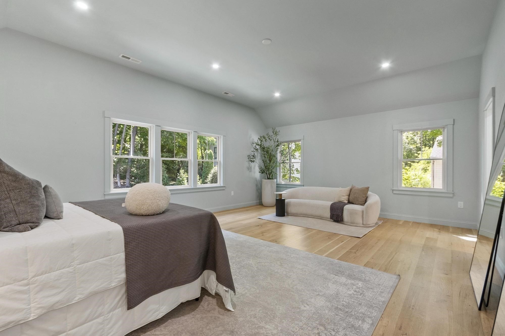 30 Harness Ln