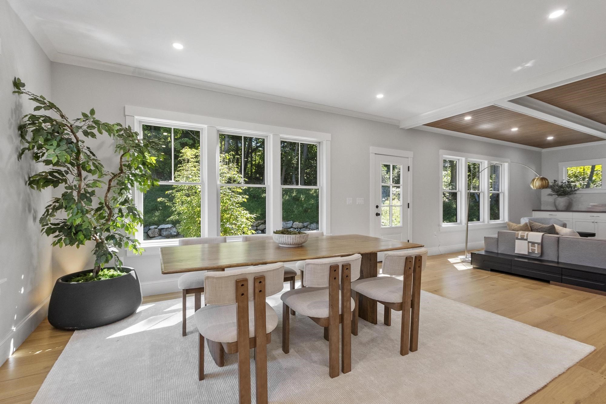 30 Harness Ln