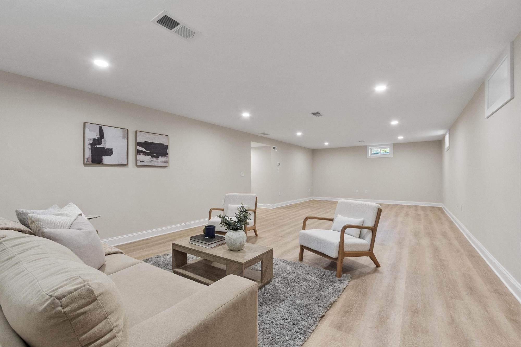 30 Harness Ln