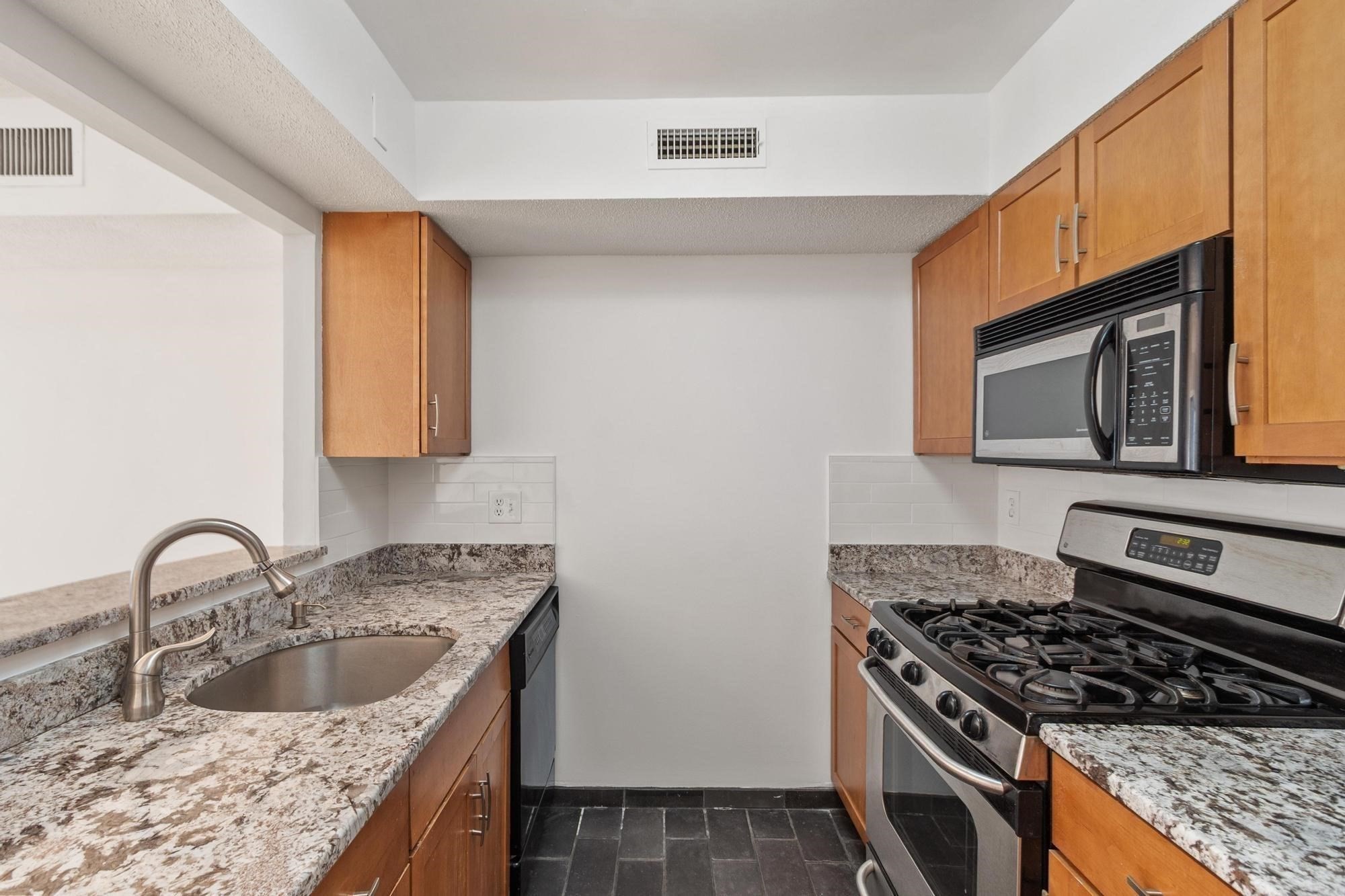 147 Kelton St # 717