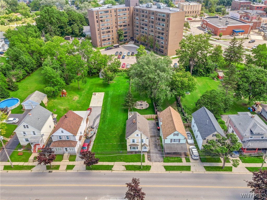 25 North Aurora Street