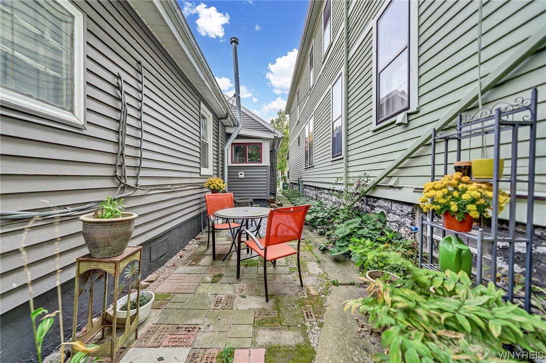 60 Ketchum Place