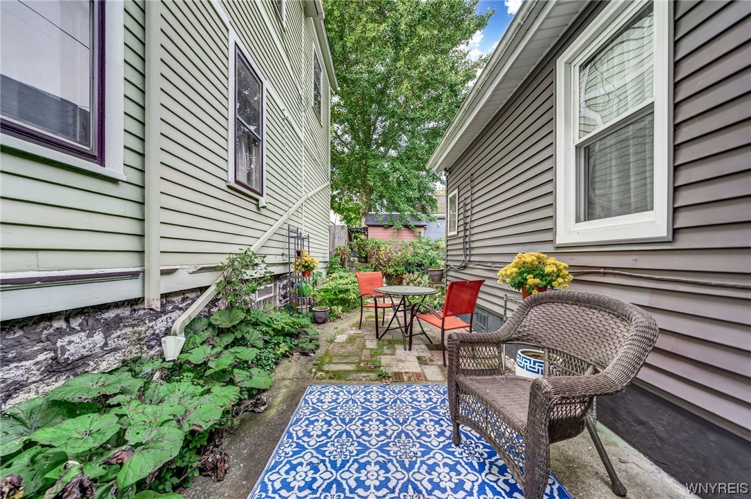 60 Ketchum Place