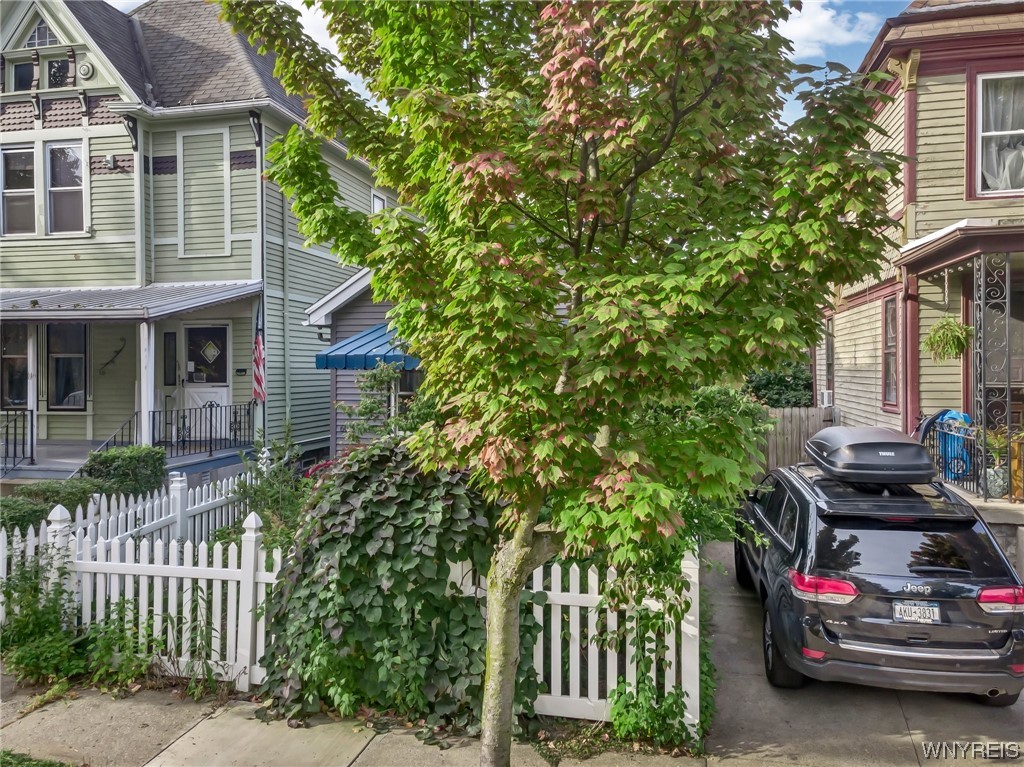 60 Ketchum Place