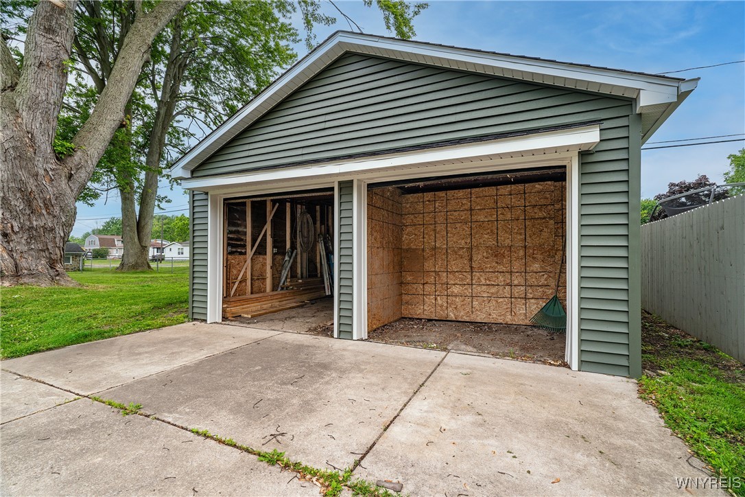 365 Oakdale Drive