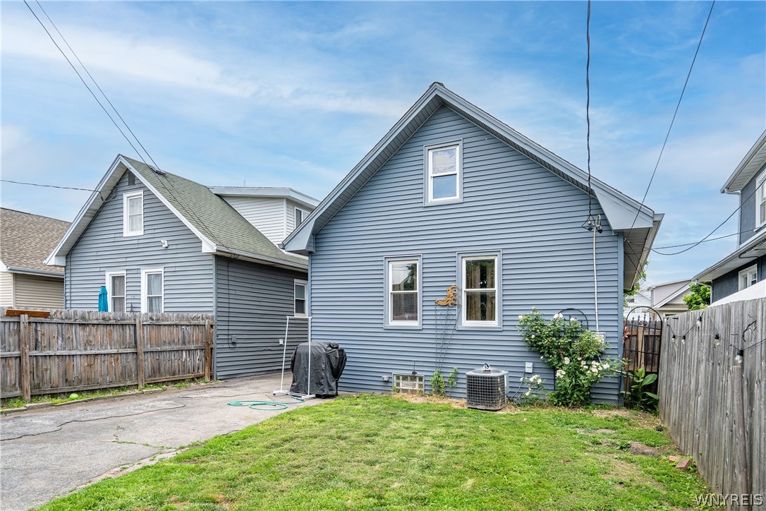 251 Parkwood Avenue