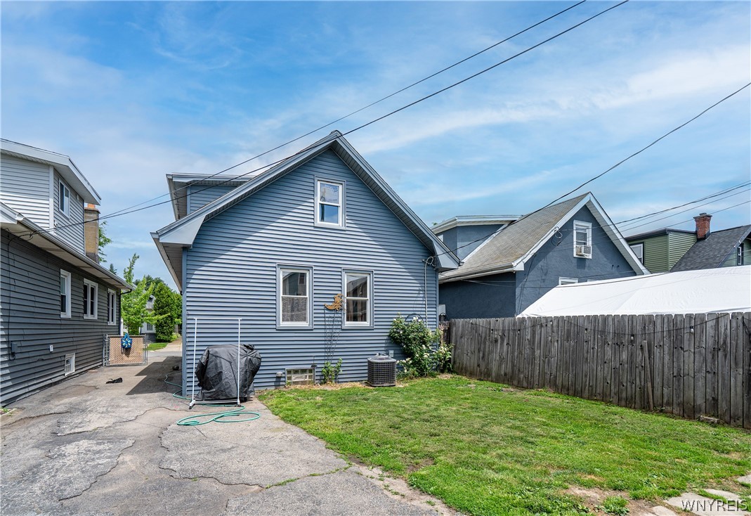 251 Parkwood Avenue