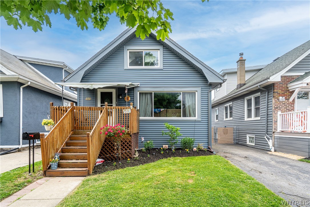 251 Parkwood Avenue