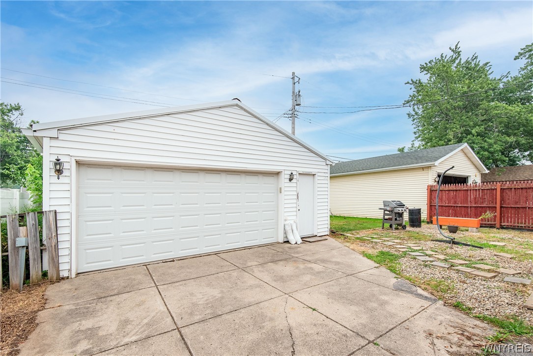 67 Nicholas Drive South