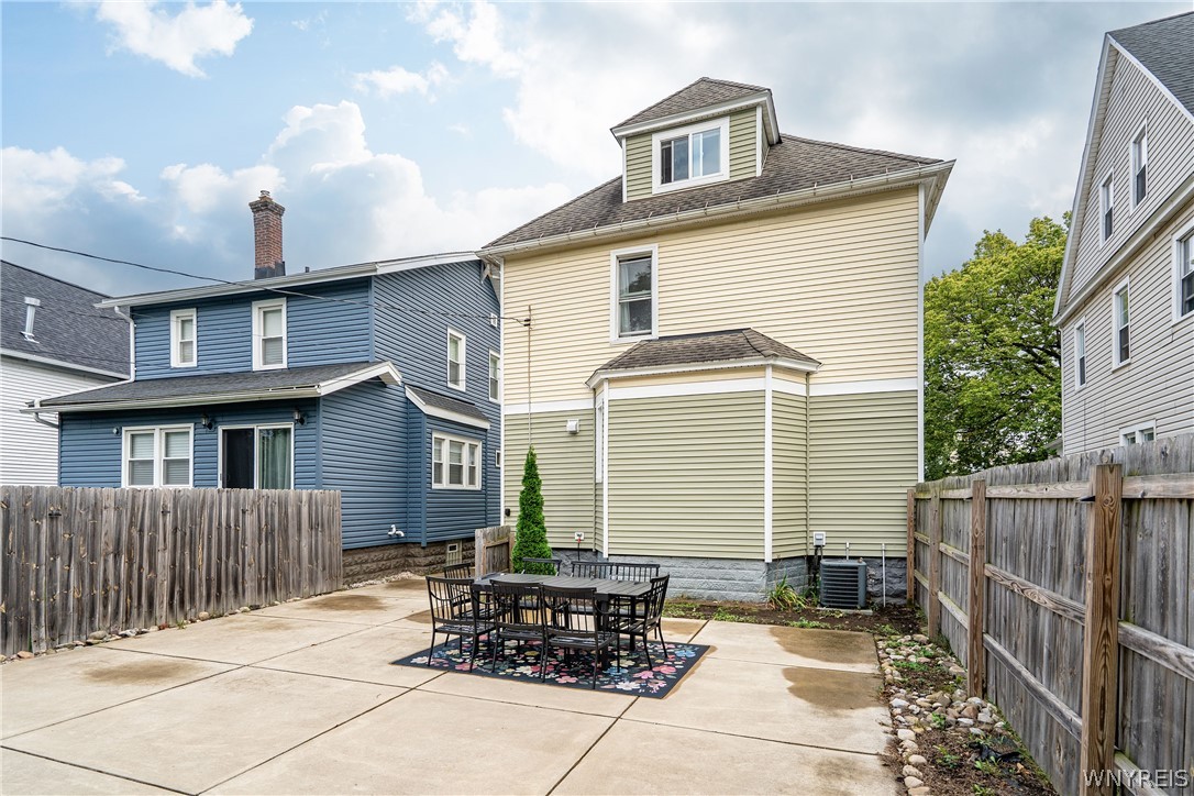32 Red Jacket Parkway