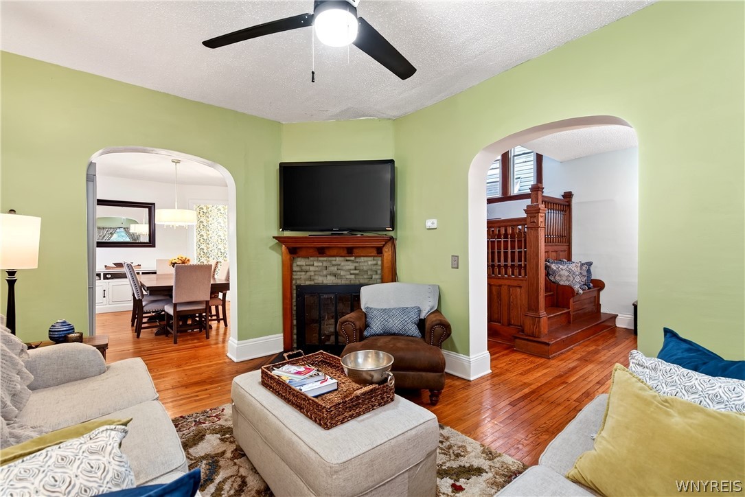 32 Red Jacket Parkway
