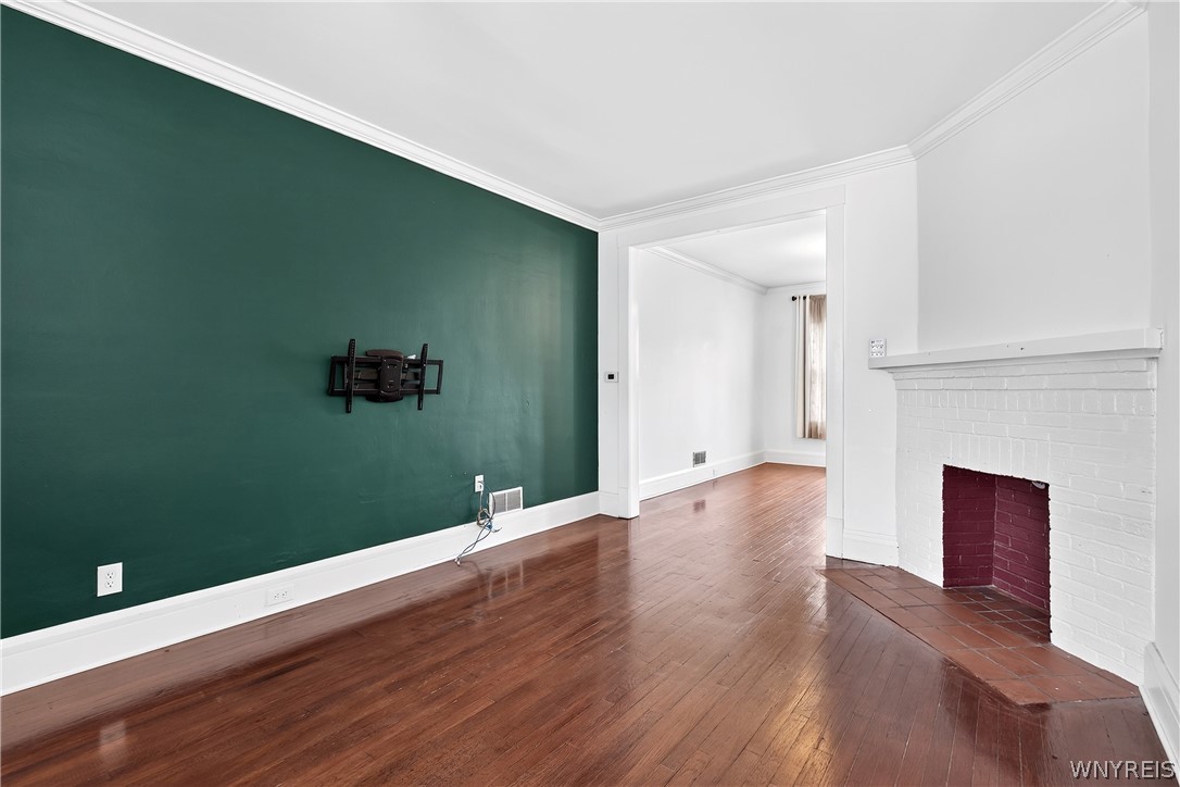 166 Woodside Avenue