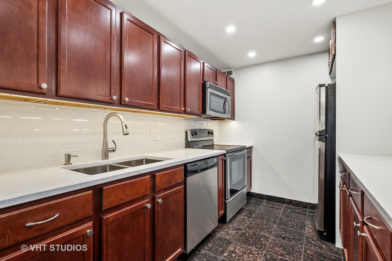 222 E Pearson Street Unit: 1604