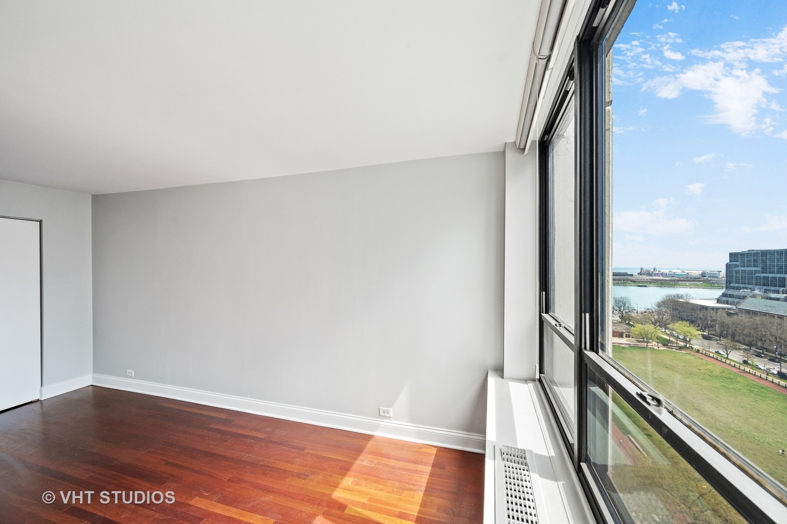 222 E Pearson Street Unit: 1604
