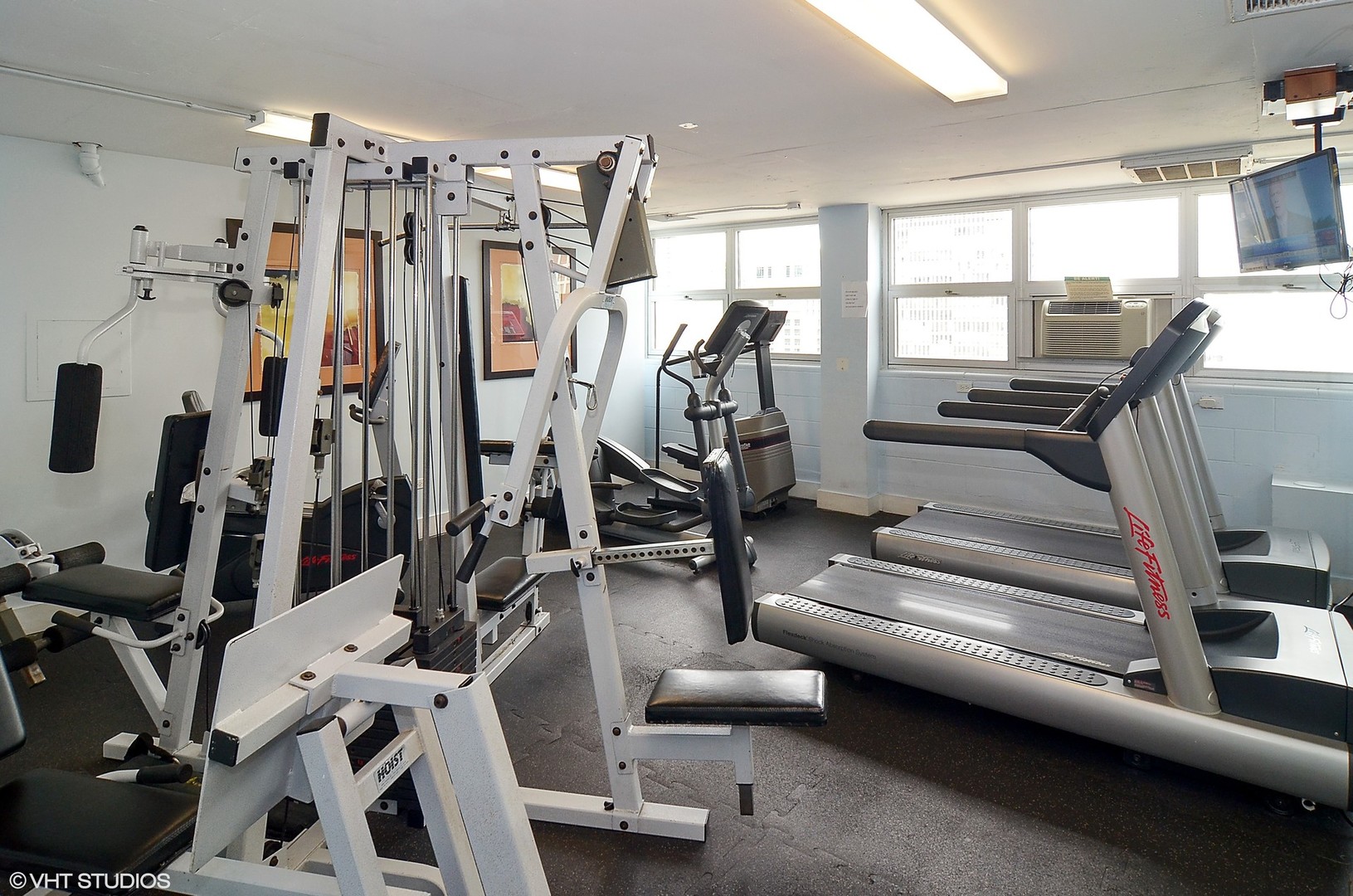 222 E Pearson Street Unit: 1604