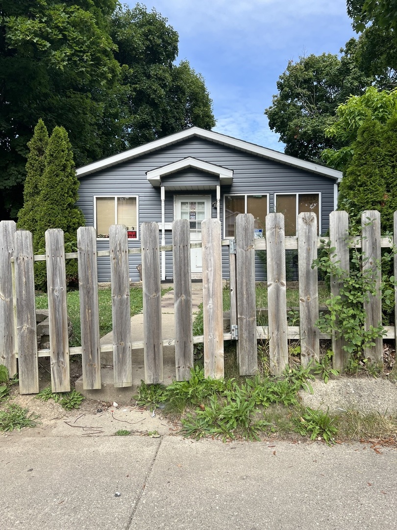 721 S Mcalister Avenue