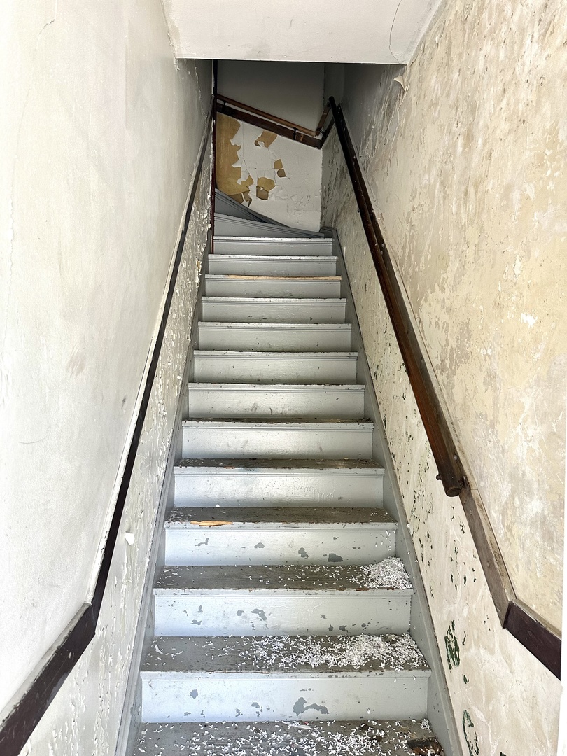 1727 W 170TH Street
