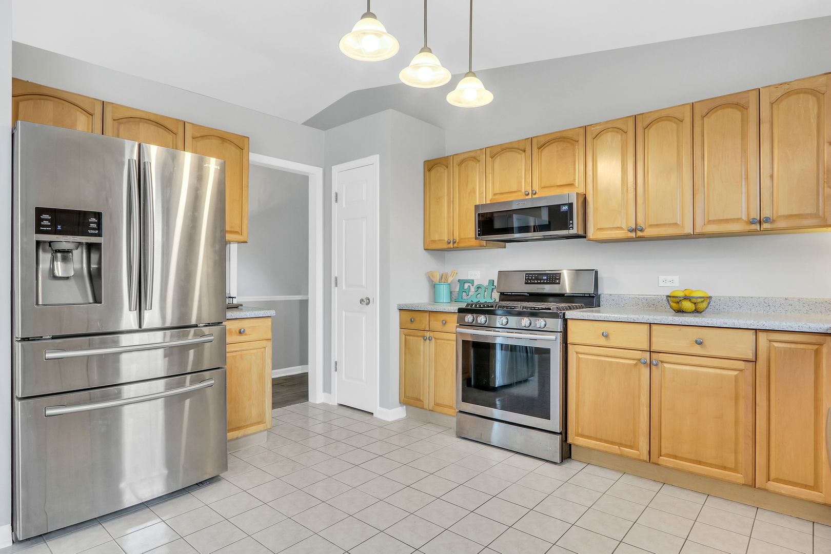 919 E Broadway Avenue