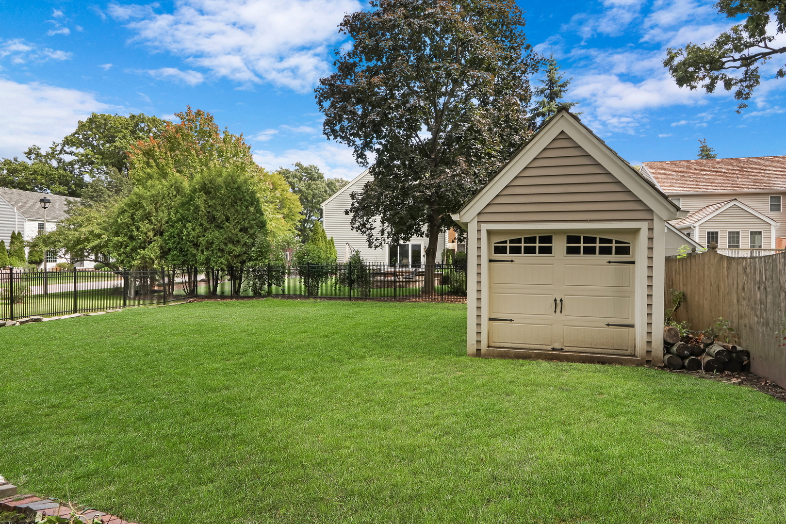 4851 Middle Road