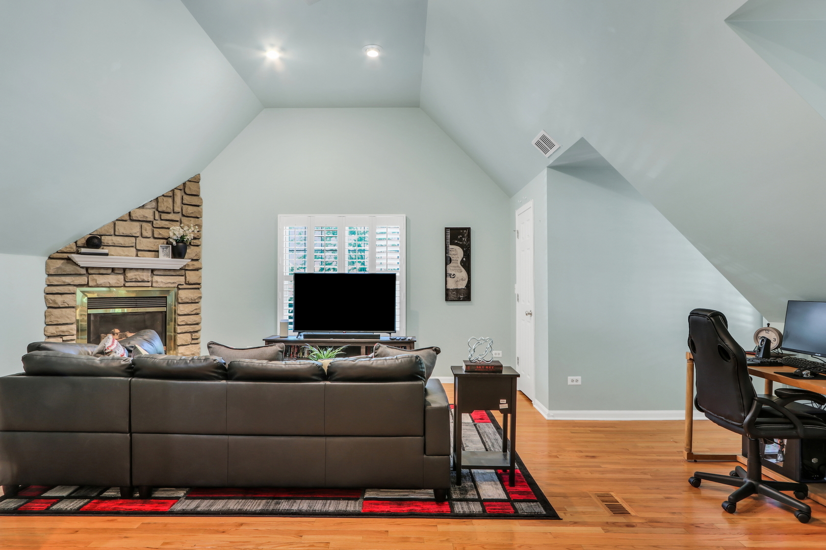 4851 Middle Road