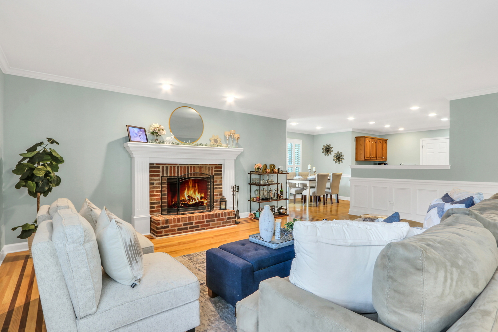 4851 Middle Road