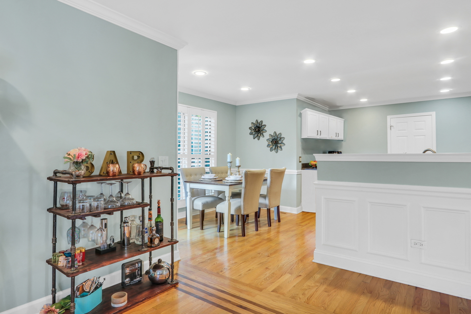 4851 Middle Road