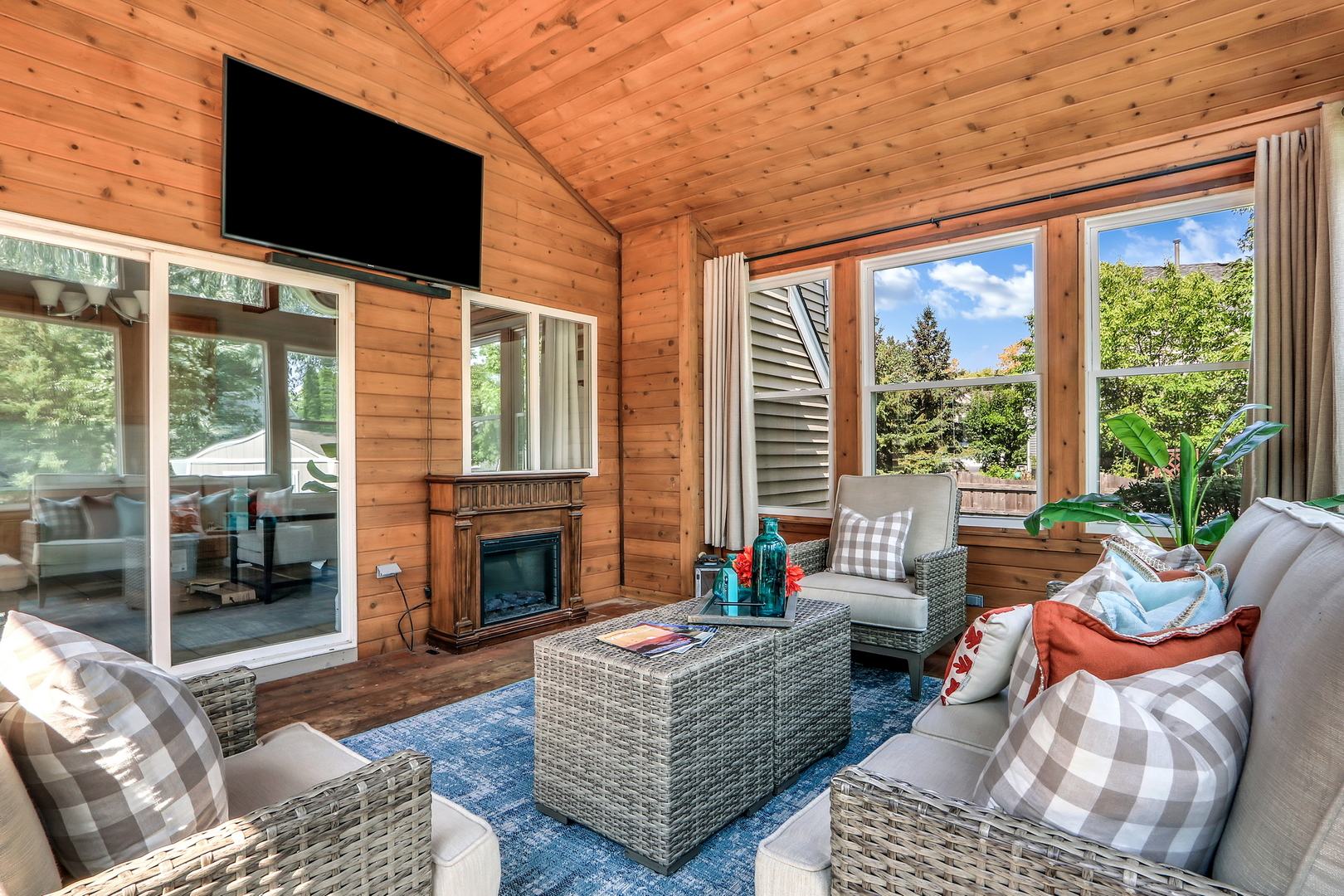 1157 Laurel Lane