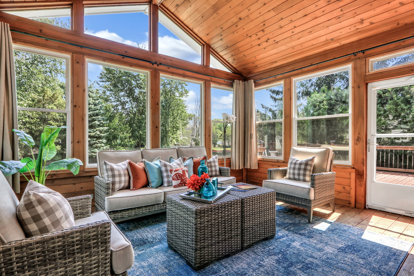 1157 Laurel Lane