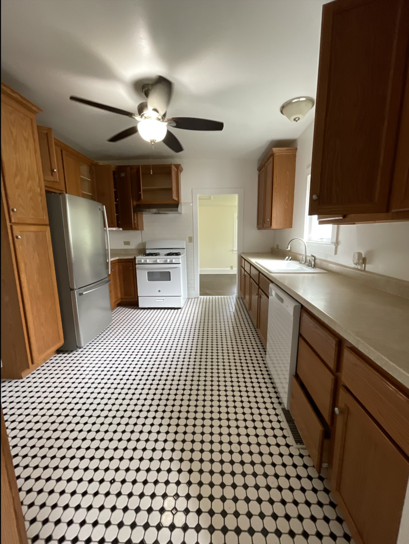 323 N West Street Unit: B