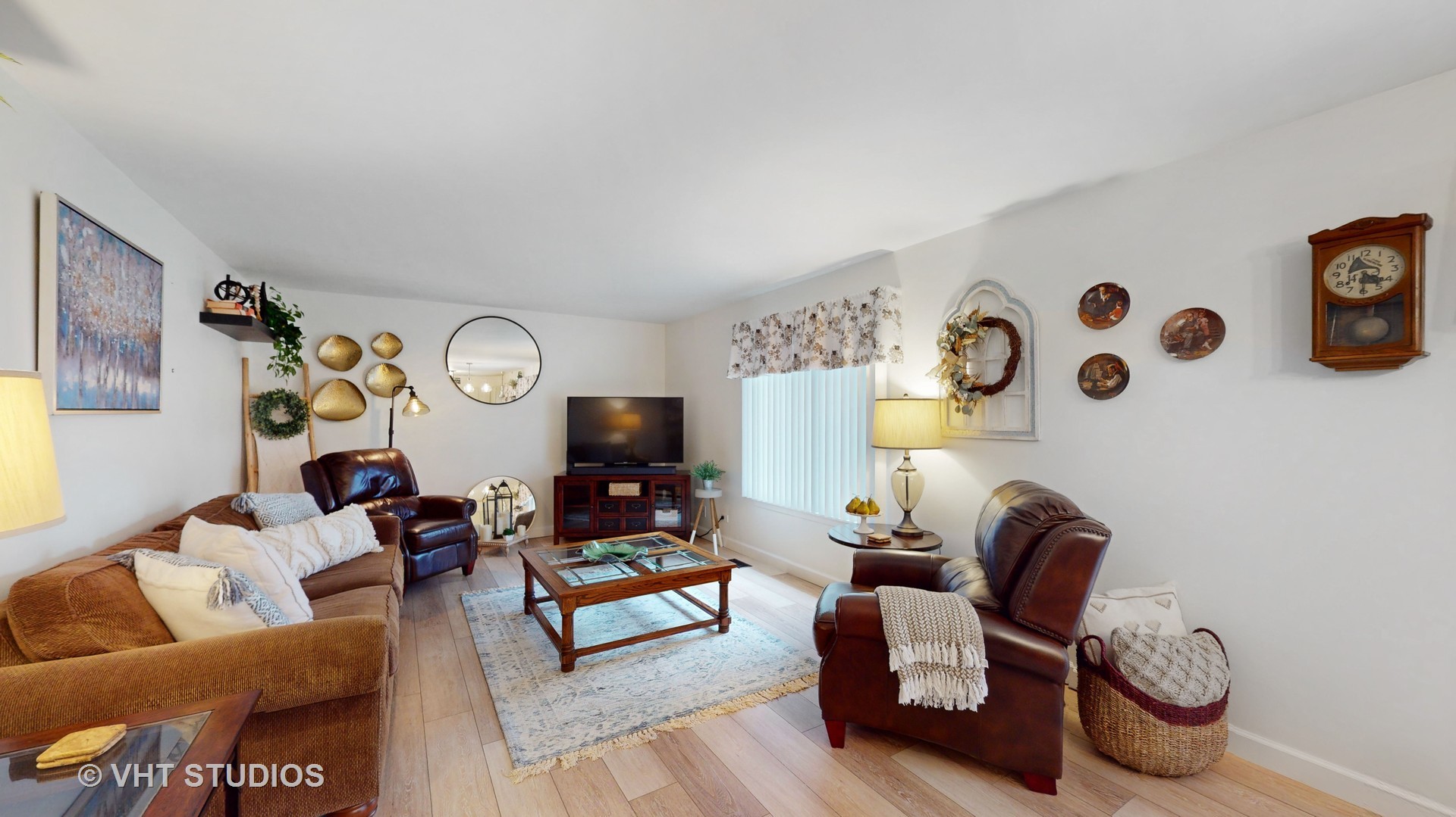374 E Quaker Hollow Lane