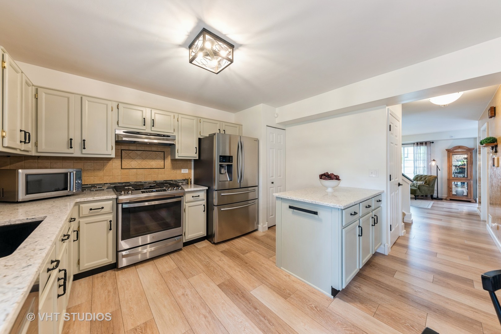 374 E Quaker Hollow Lane